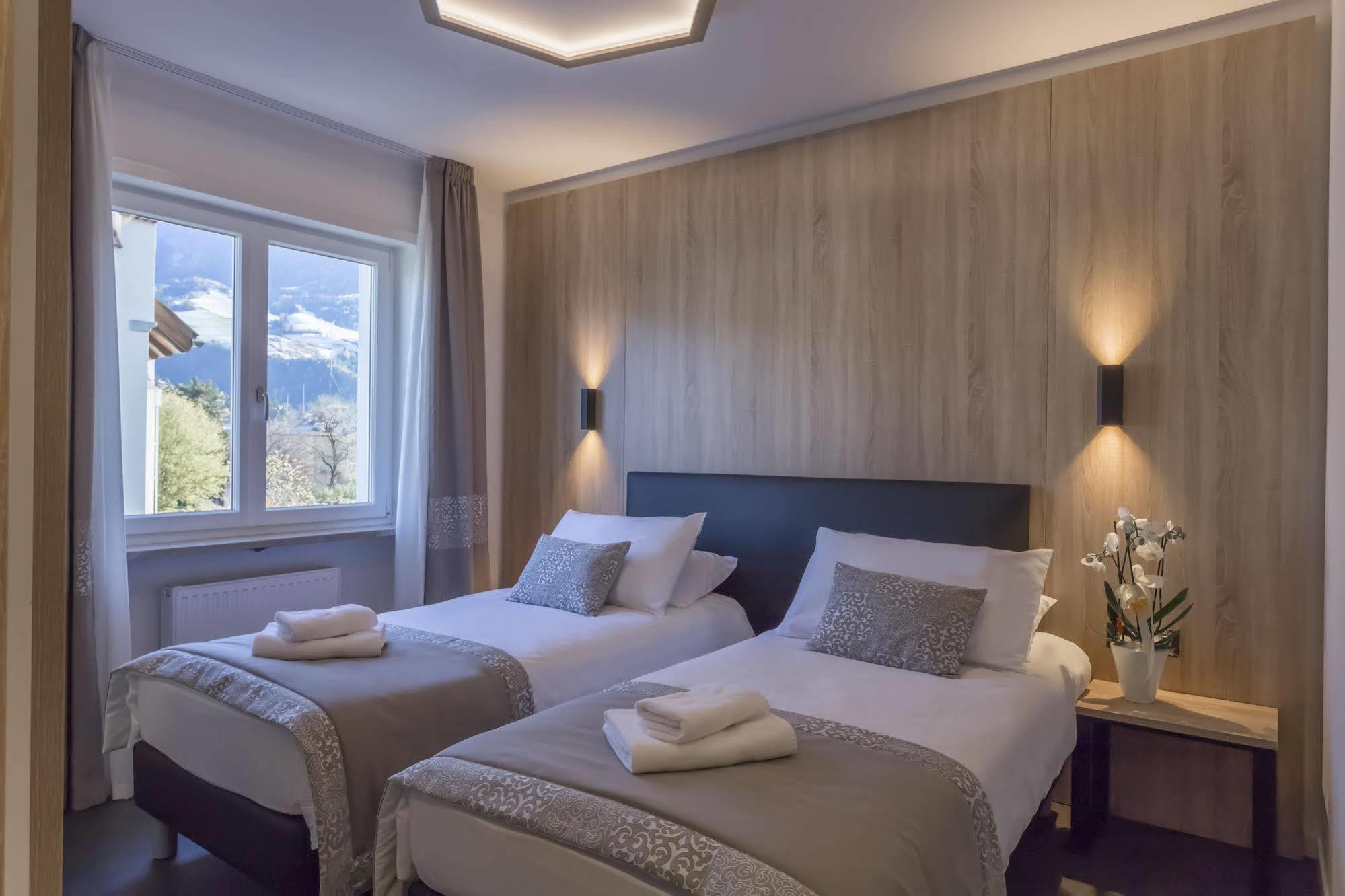 Tourist Hotel
